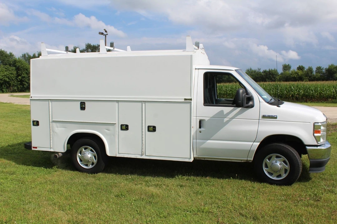 2022 Ford Econoline Van - Image 8 of 12