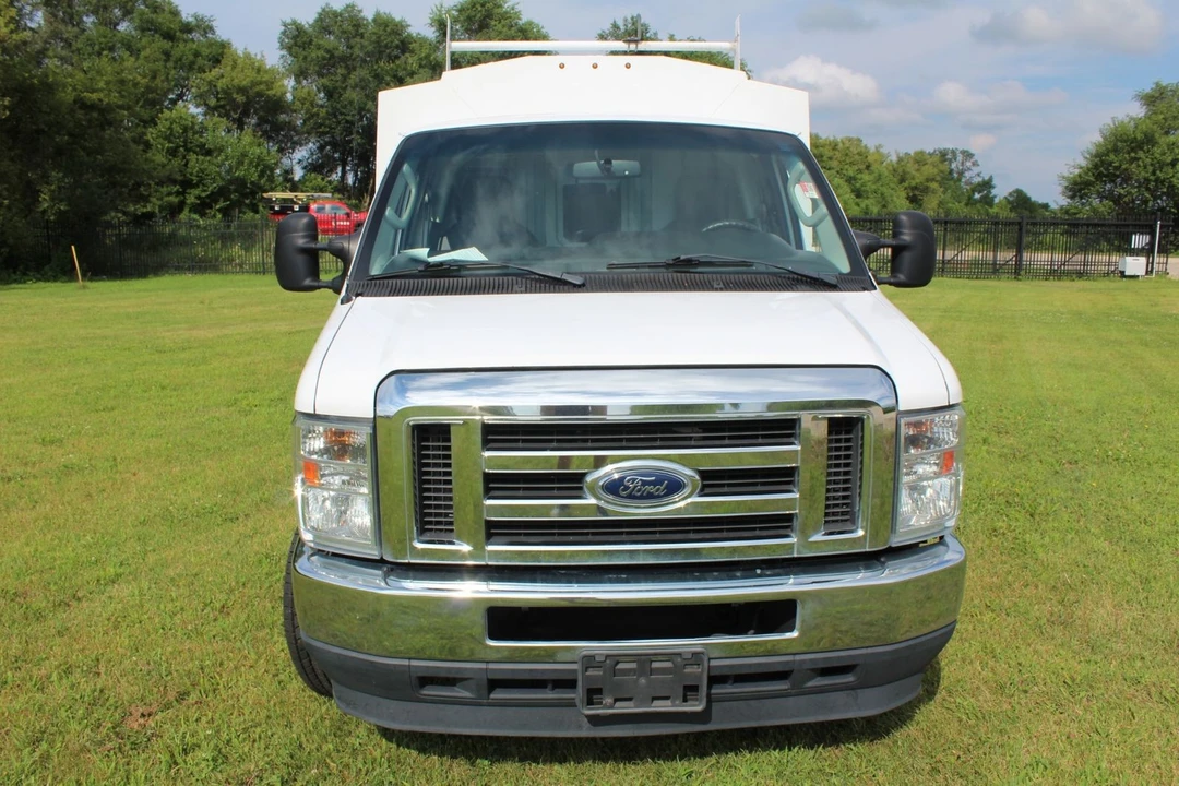 2022 Ford Econoline Van - Image 3 of 12