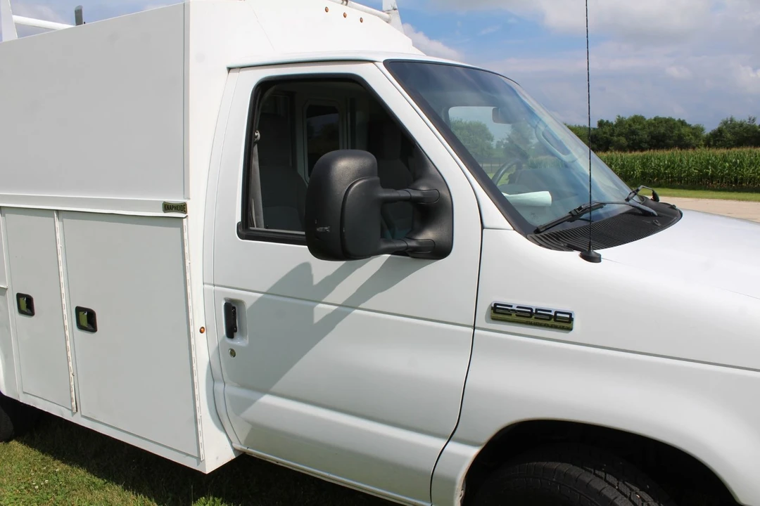 2022 Ford Econoline Van - Image 5 of 12
