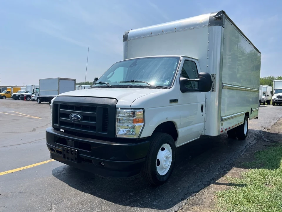 2022 Ford Econoline Van - Image 5 of 12