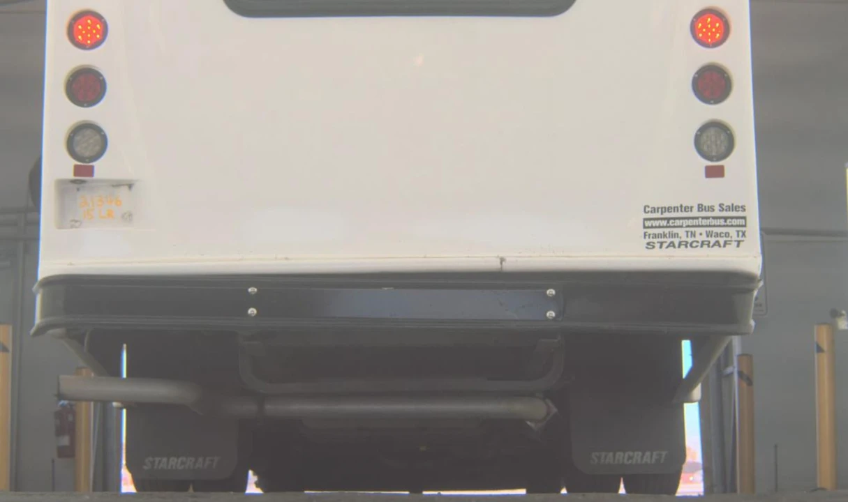 2022 Ford Econoline Van - Image 2 of 21
