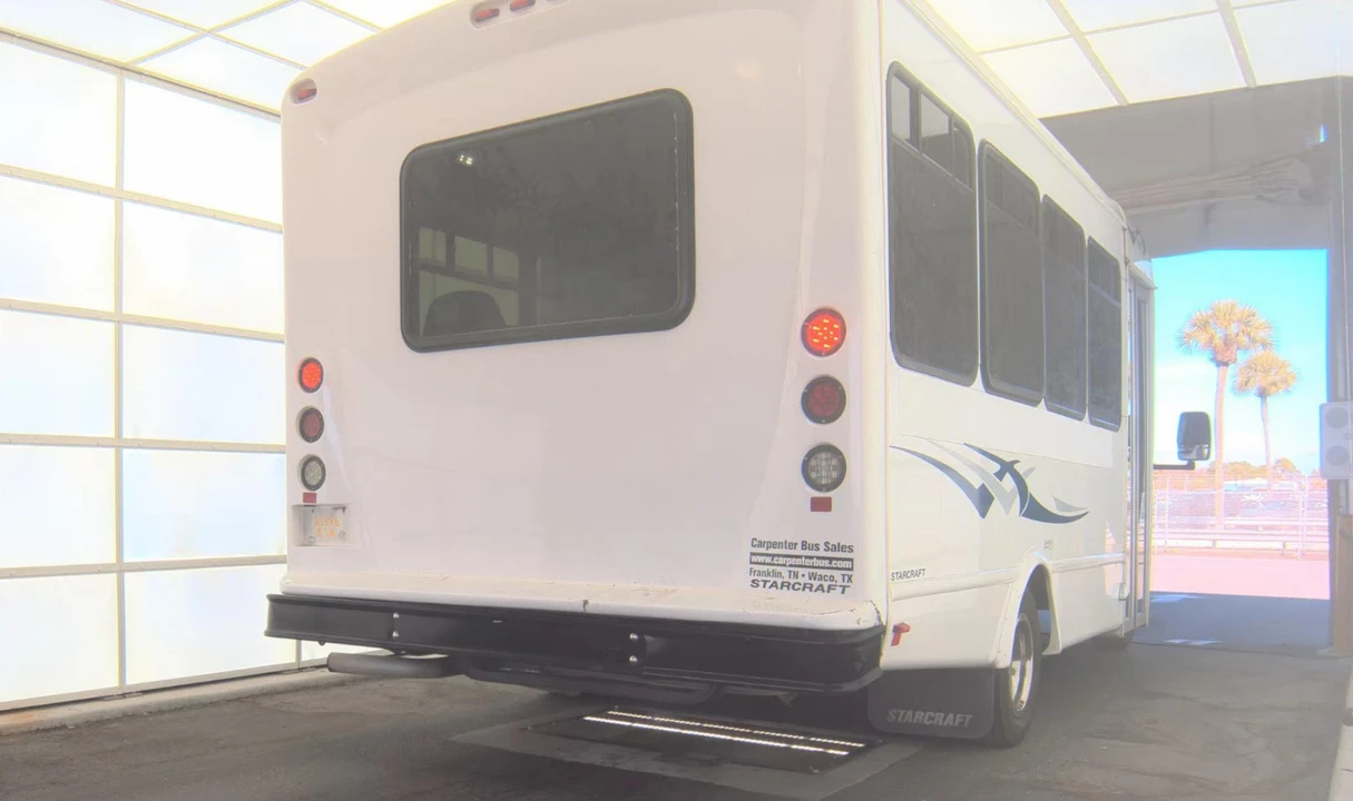 2022 Ford Econoline Van - Image 4 of 21