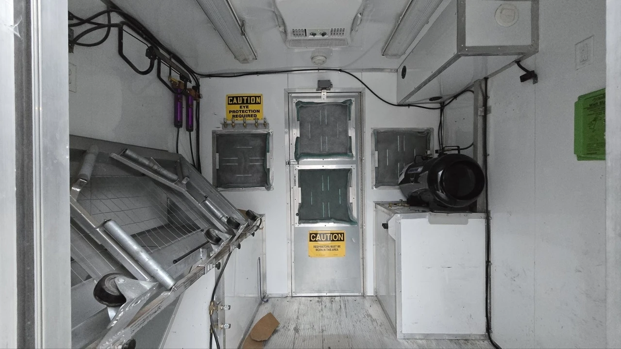 2022 Ford Econoline Van - Image 21 of 21