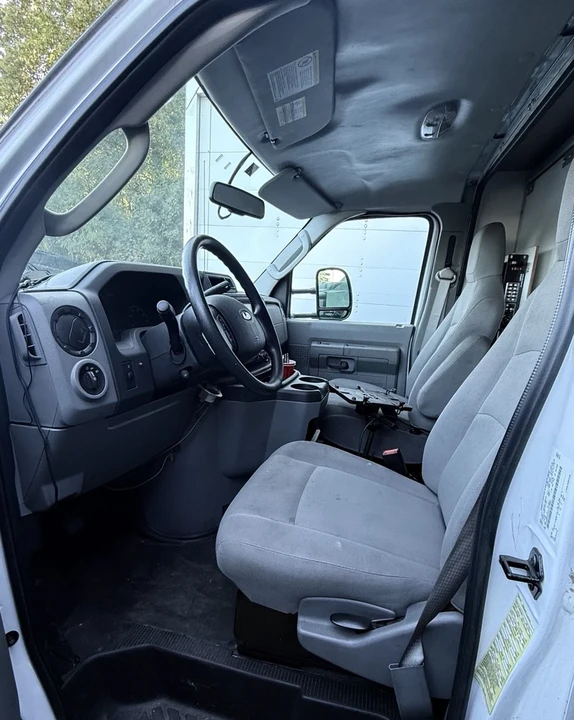 2022 Ford Econoline Van - Image 13 of 21