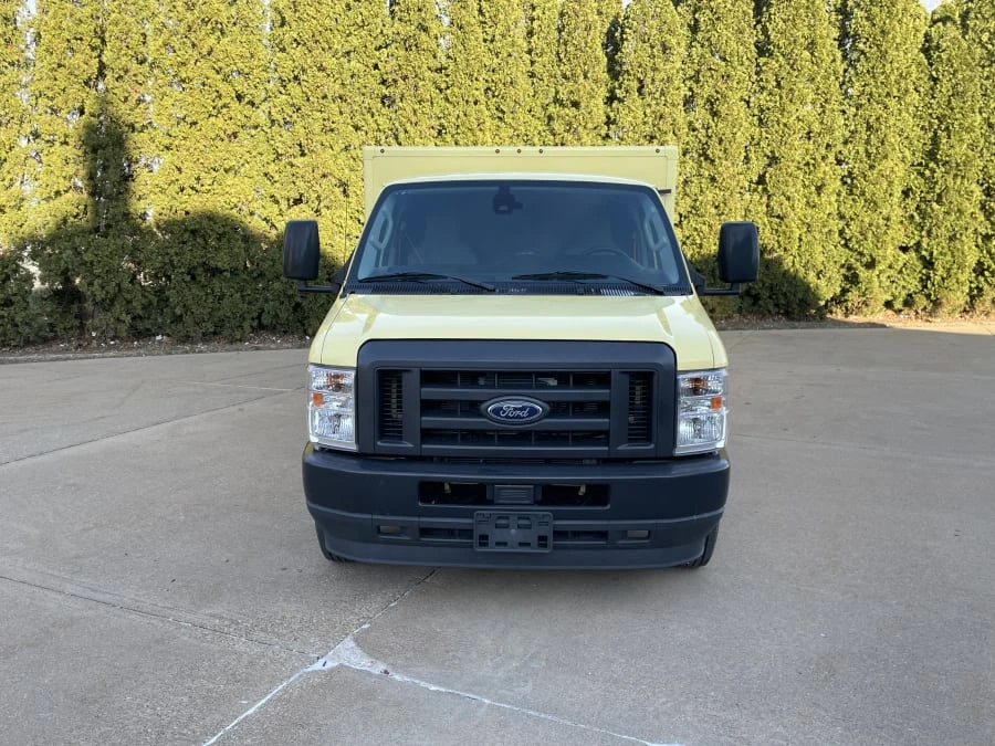 2022 Ford Econoline Van - Image 4 of 27
