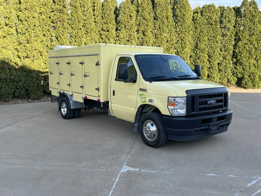 2022 Ford Econoline Van - Image 6 of 27