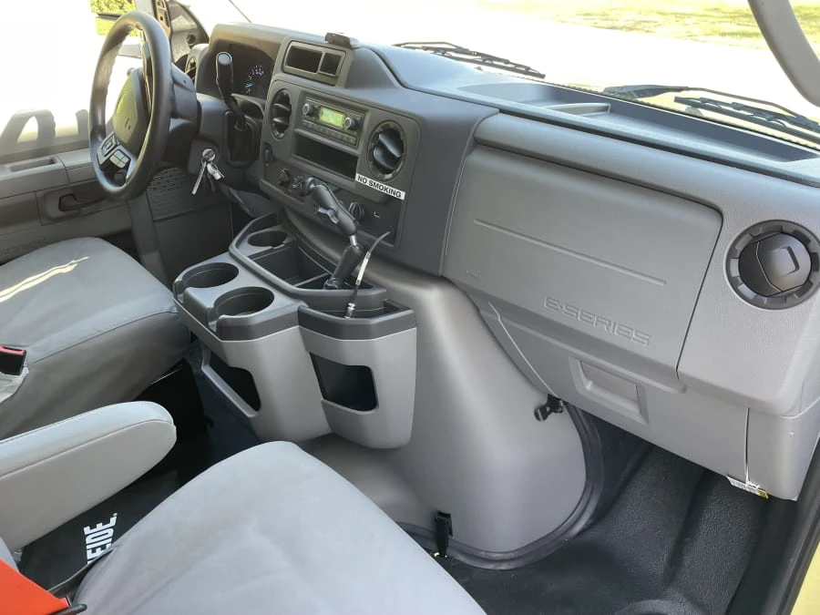 2022 Ford Econoline Van - Image 22 of 27