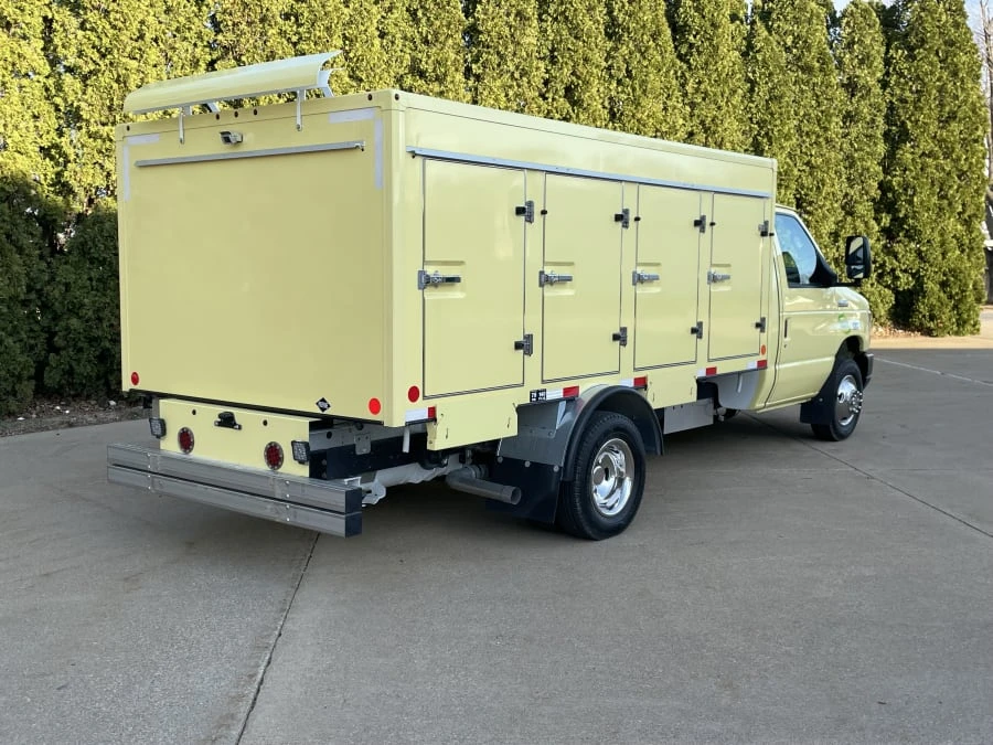 2022 Ford Econoline Van - Image 3 of 27