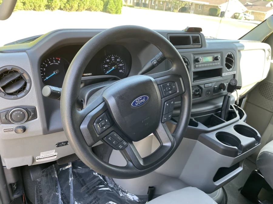 2022 Ford Econoline Van - Image 25 of 27