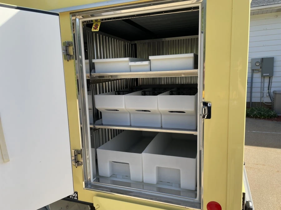 2022 Ford Econoline Van - Image 17 of 27