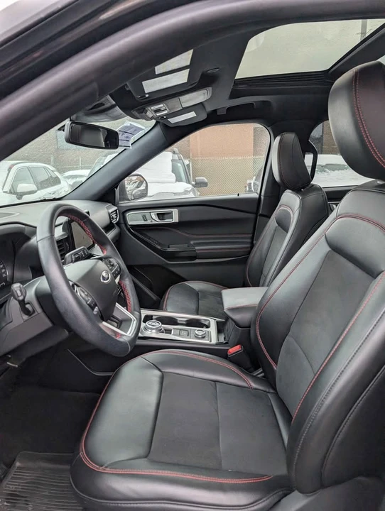 2022 Ford Explorer 6th Gen - Image 15 of 19
