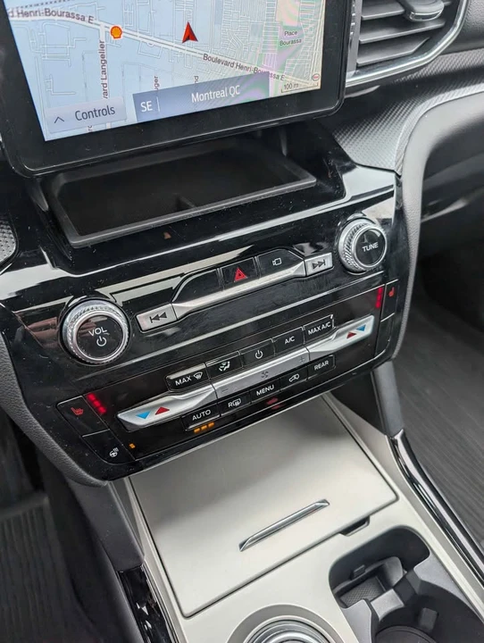 2022 Ford Explorer 6th Gen - Image 13 of 19