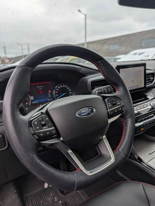 2022 Ford Explorer 6th Gen - Image 9 of 19
