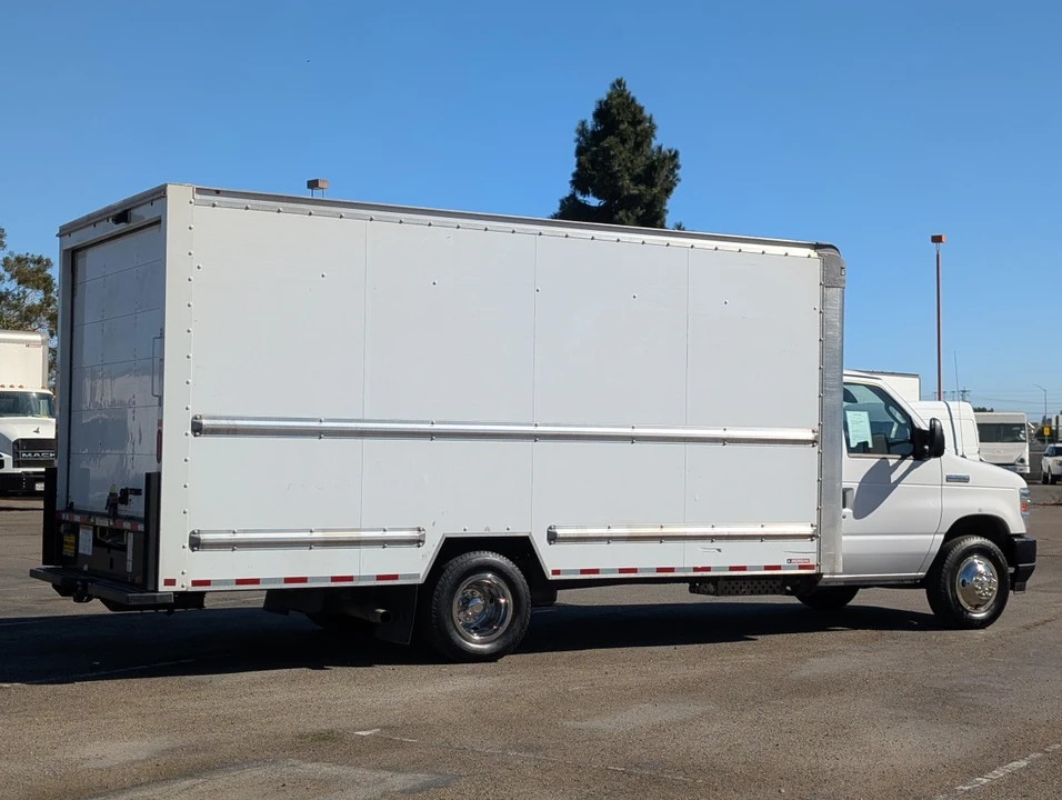 2022 Ford Econoline Van - Image 7 of 12