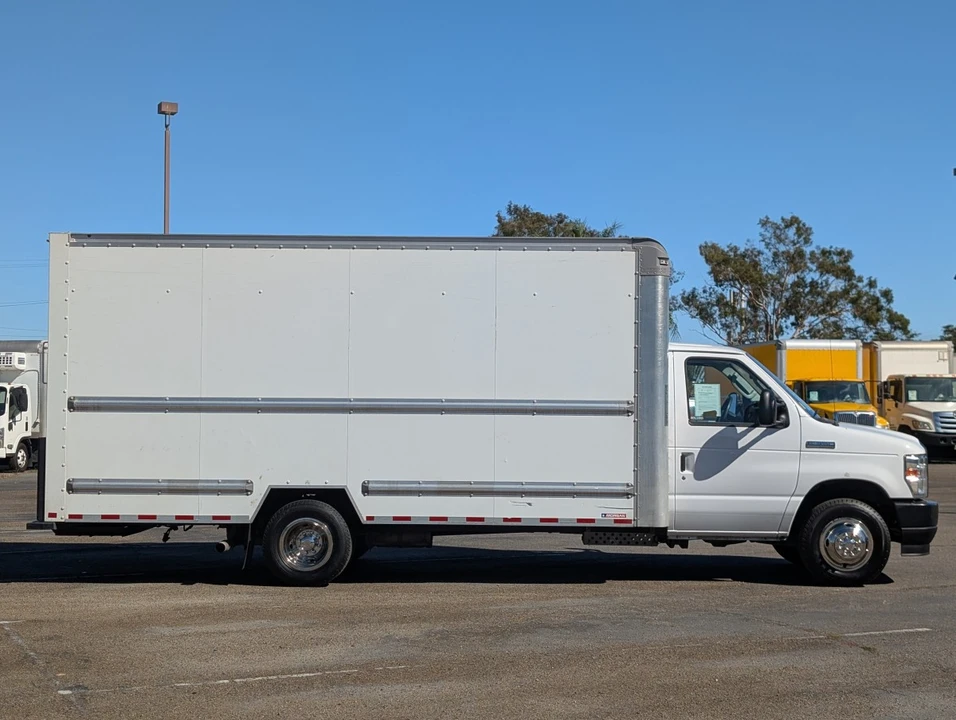 2022 Ford Econoline Van - Image 8 of 12