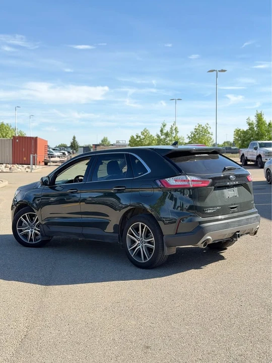 2022 Ford Edge - Image 2 of 10