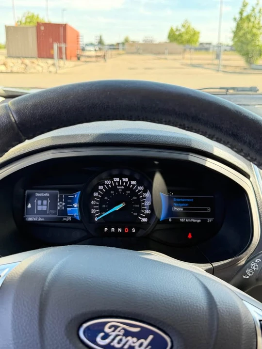 2022 Ford Edge - Image 9 of 10