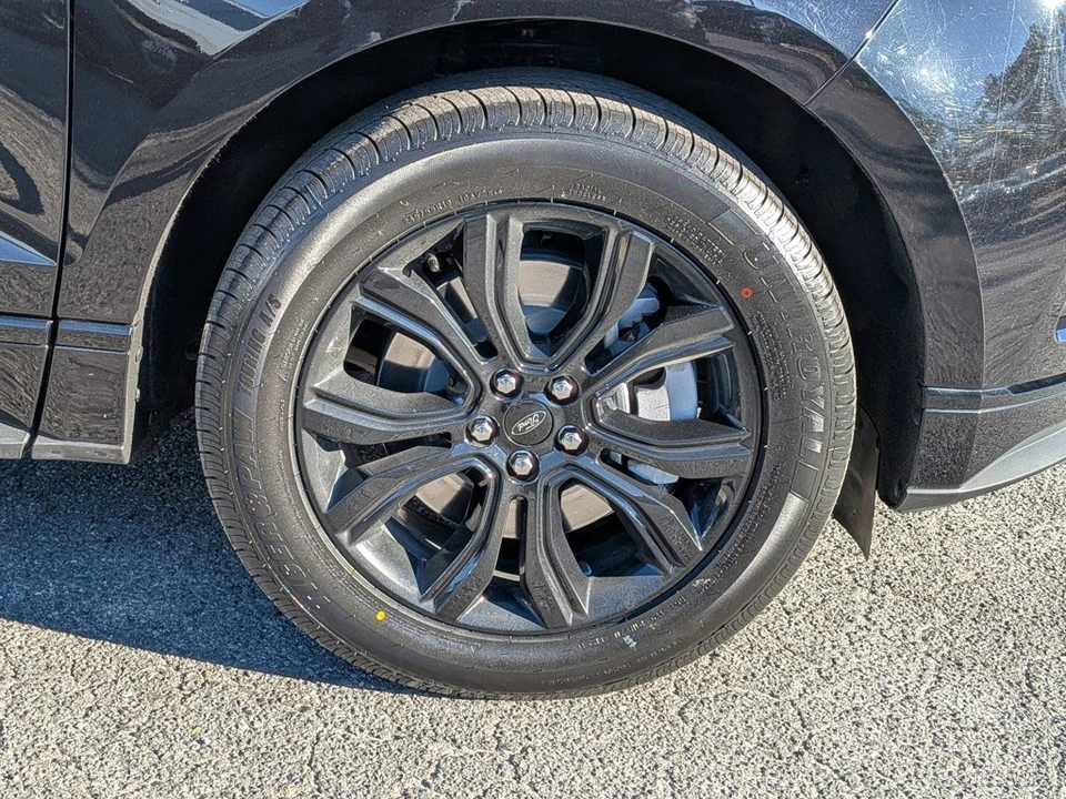 2022 Ford Edge - Image 13 of 21