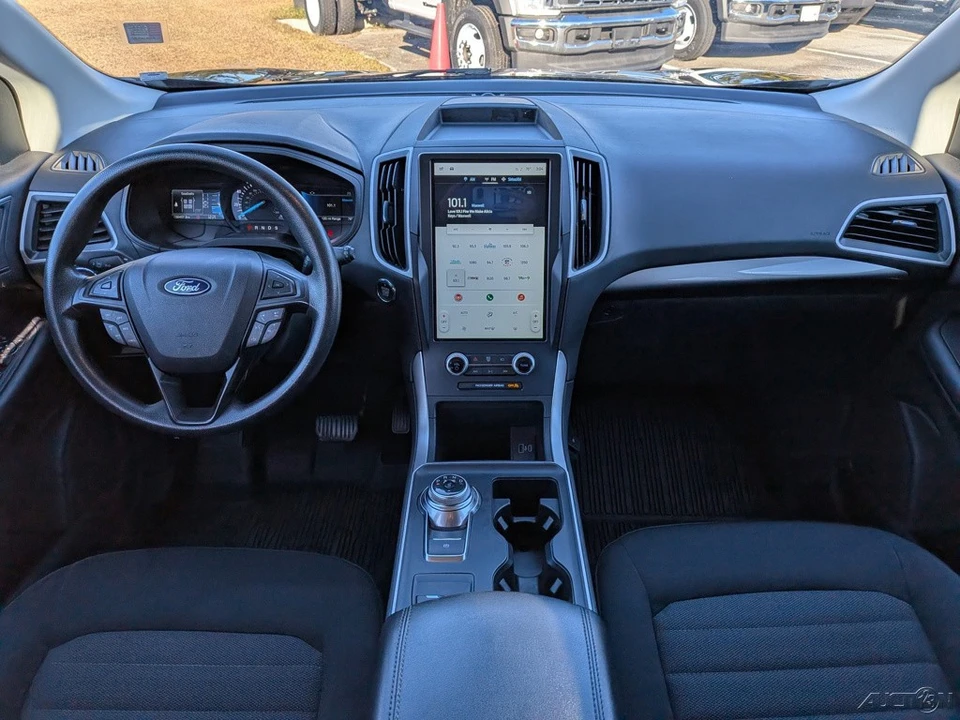 2022 Ford Edge - Image 17 of 21