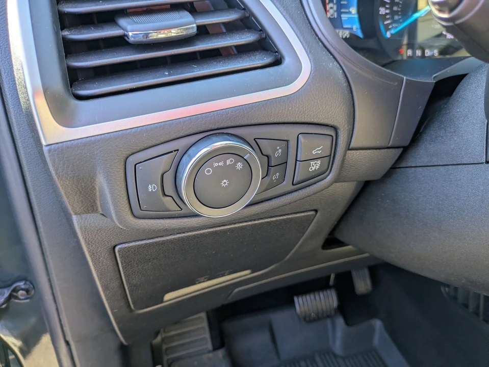 2022 Ford Edge - Image 17 of 21