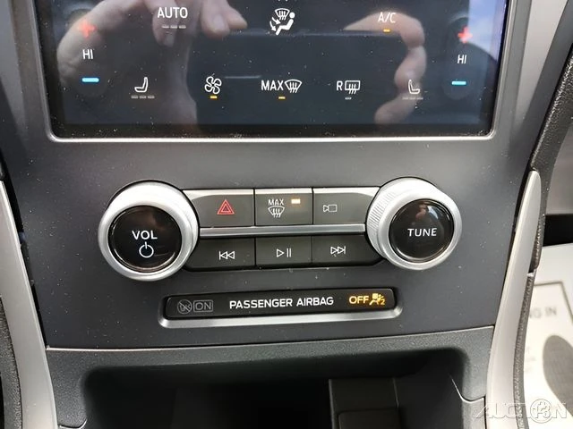 2022 Ford Edge - Image 16 of 21