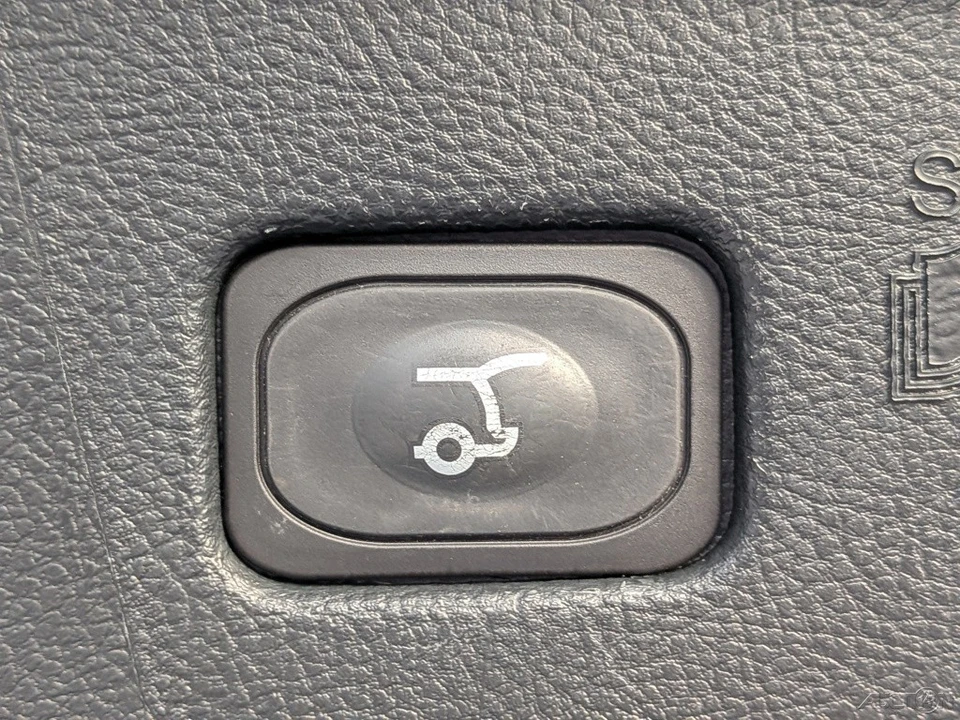 2022 Ford Edge - Image 16 of 21