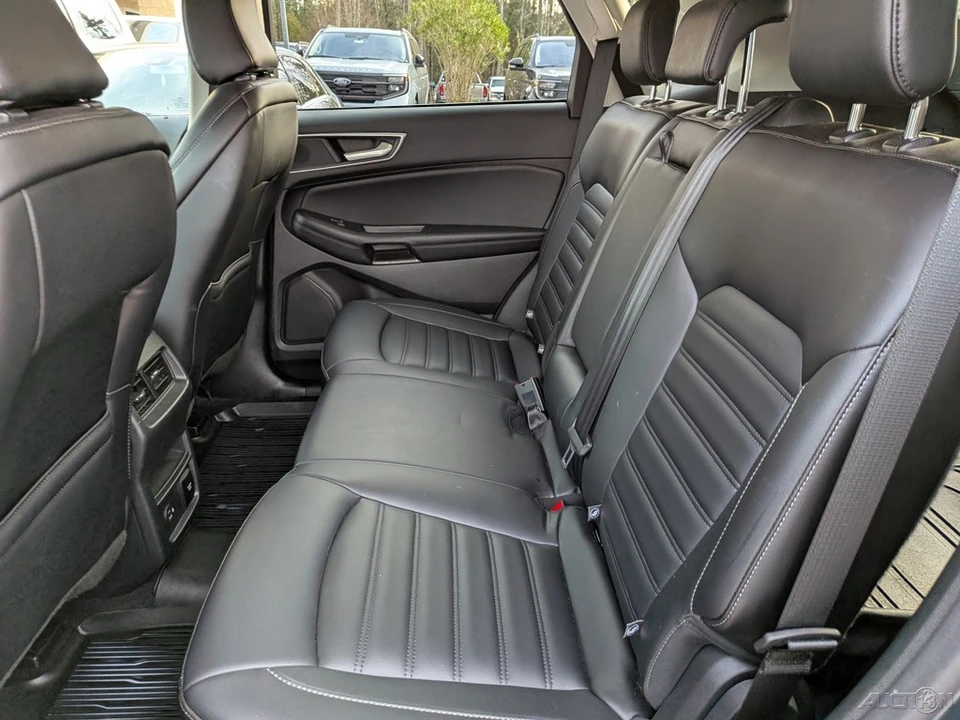2022 Ford Edge - Image 17 of 21