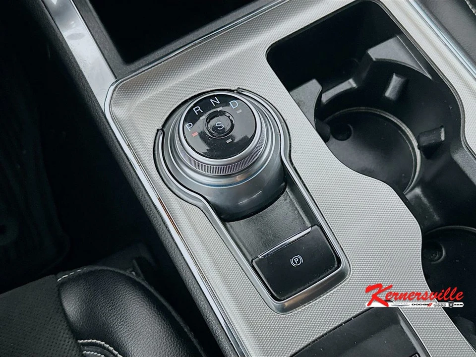 2022 Ford Edge - Image 16 of 21