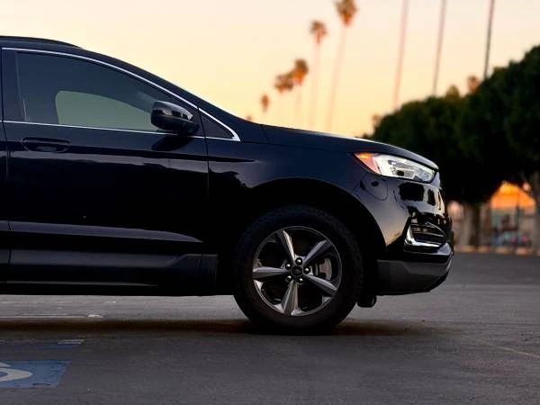 2022 Ford Edge - Image 2 of 19