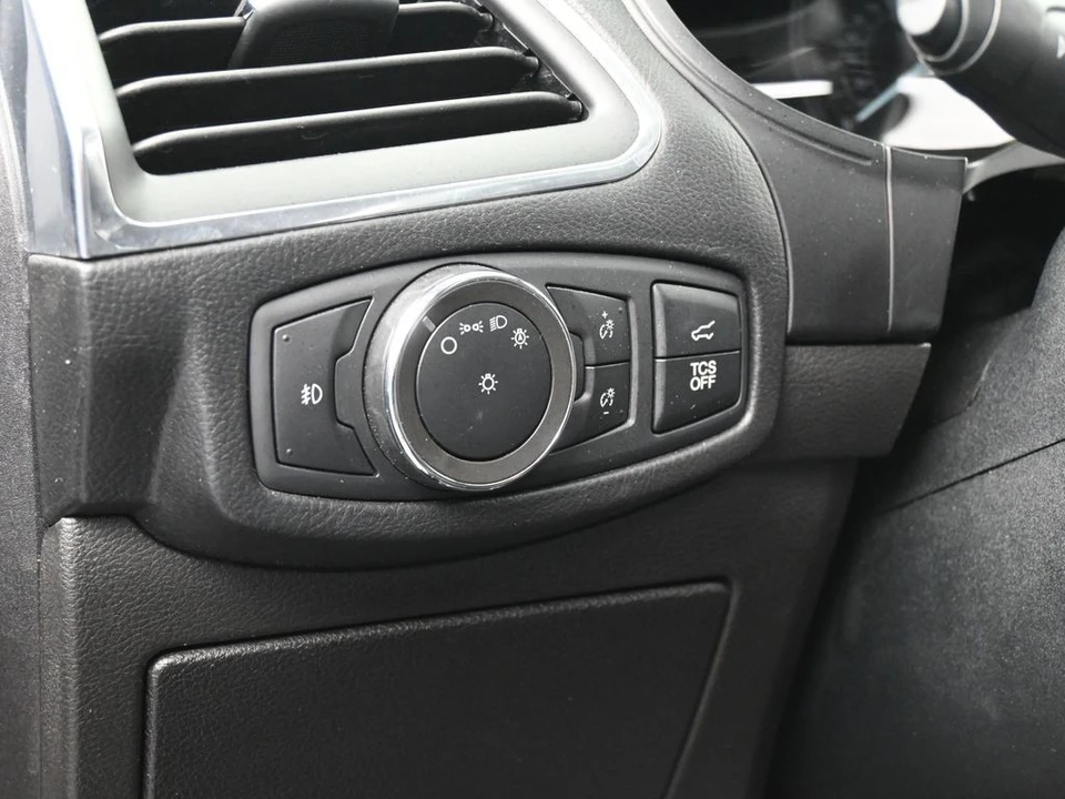 2022 Ford Edge - Image 15 of 21