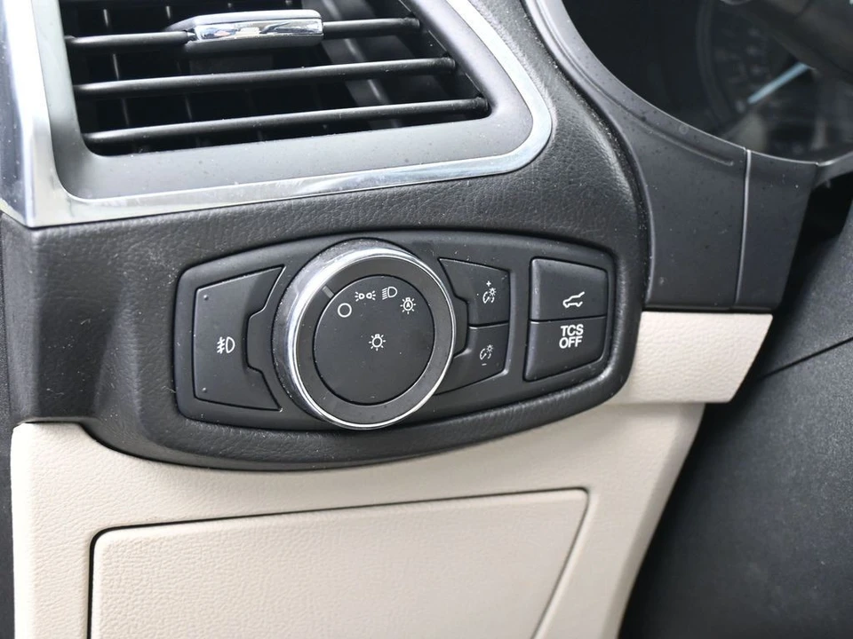 2022 Ford Edge - Image 15 of 21