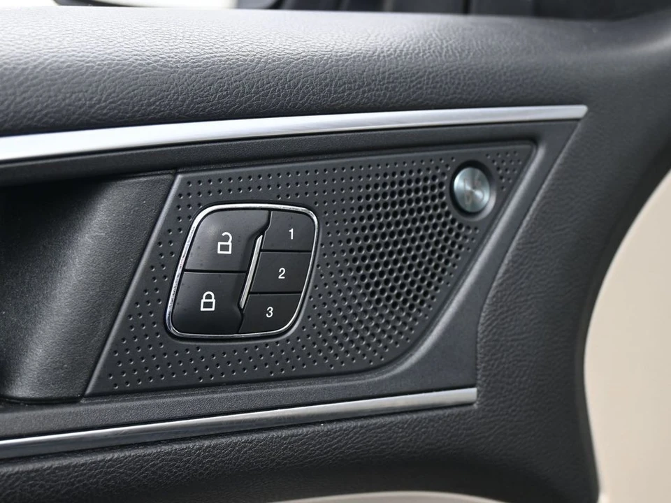 2022 Ford Edge - Image 17 of 21