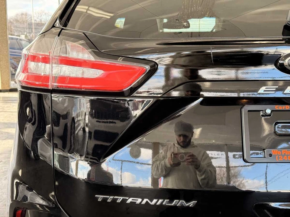 2022 Ford Edge - Image 16 of 31