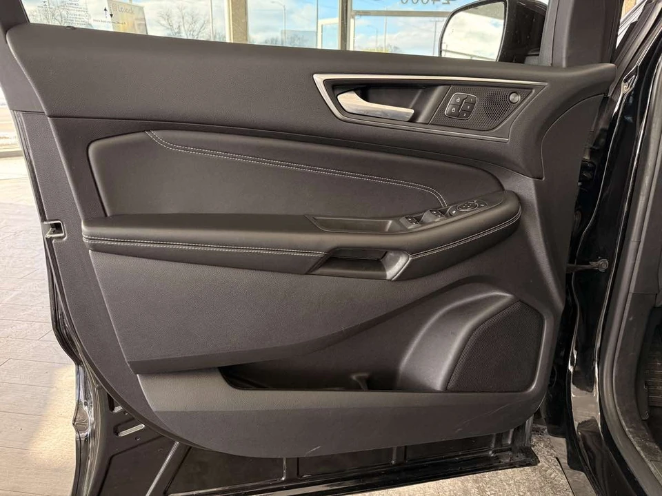2022 Ford Edge - Image 27 of 31