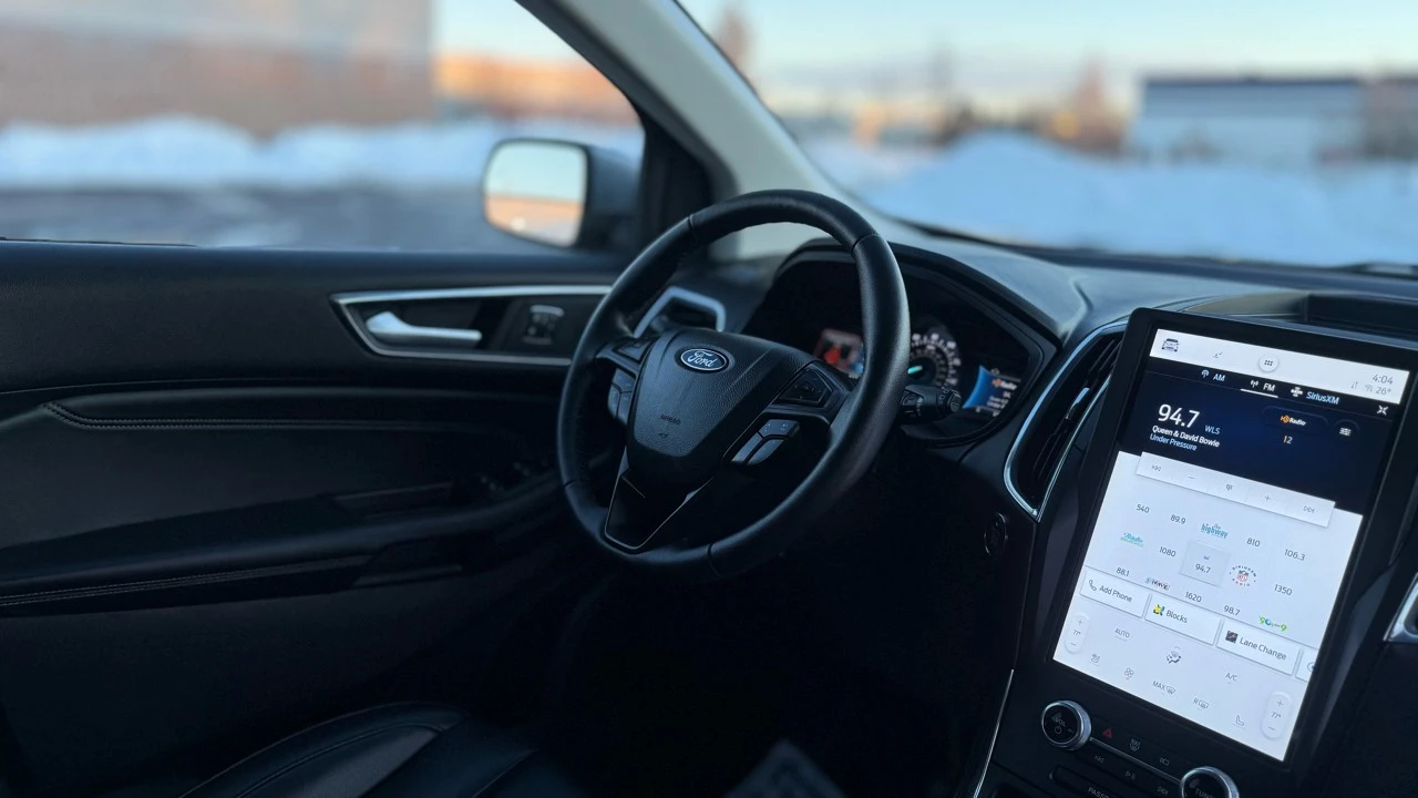 2022 Ford Edge - Image 13 of 21