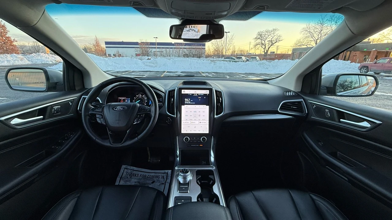 2022 Ford Edge - Image 16 of 21