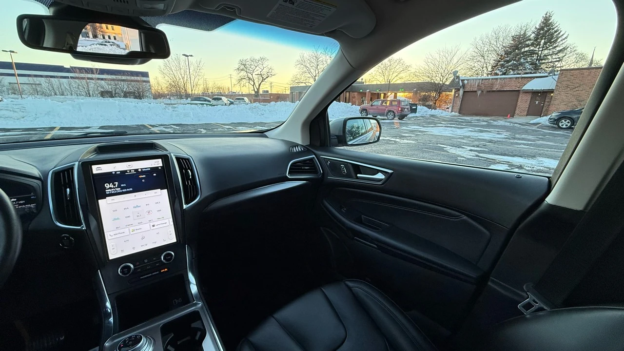 2022 Ford Edge - Image 19 of 21