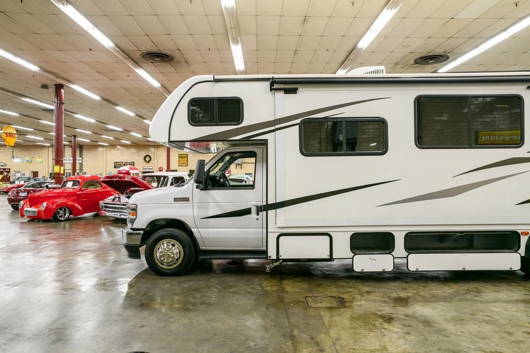 2022 Ford - Image 3 of 12