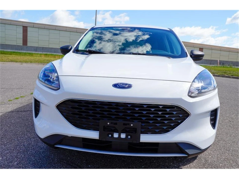 2022 Ford Escape - Image 8 of 31