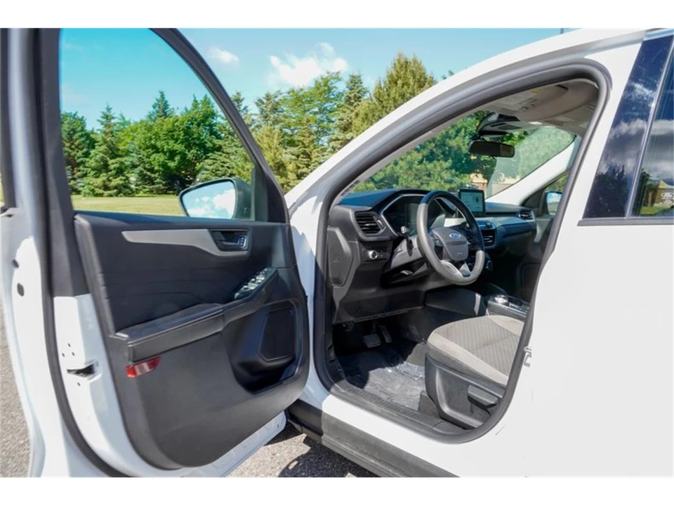 2022 Ford Escape - Image 9 of 31