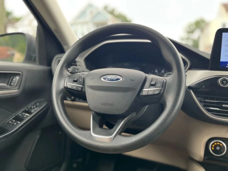 2022 Ford Escape - Image 10 of 12