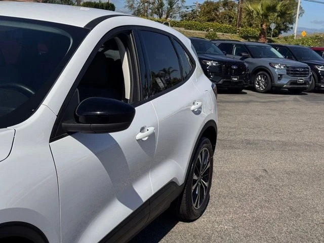 2022 Ford Escape - Image 9 of 21