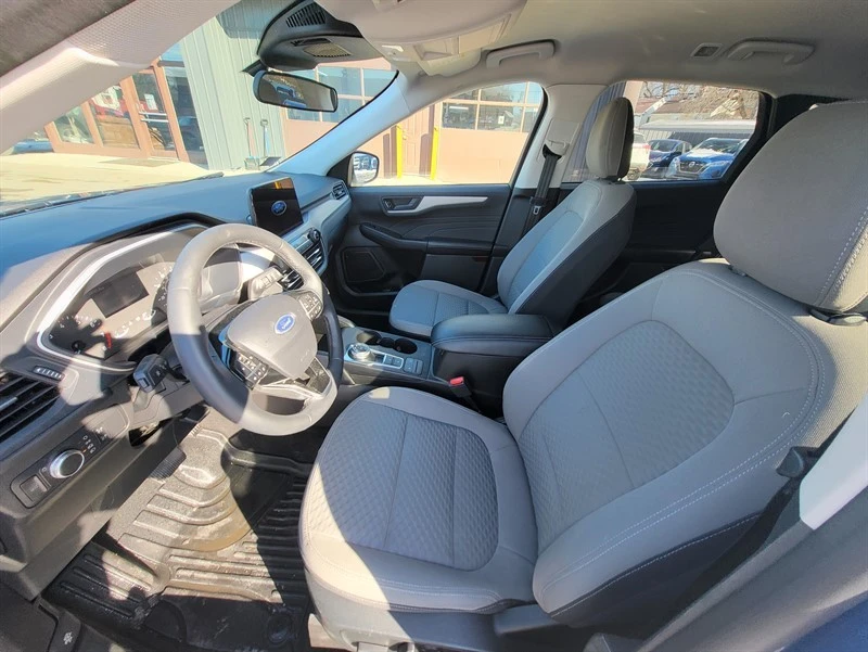 2022 Ford Escape - Image 8 of 15