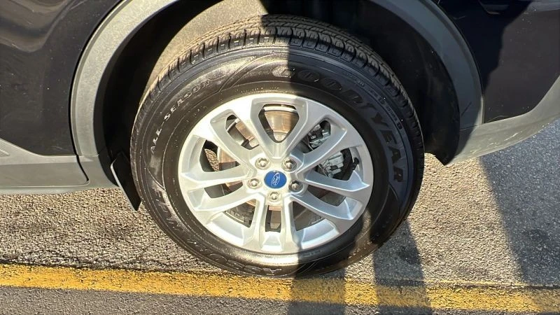 2022 Ford Escape - Image 11 of 12
