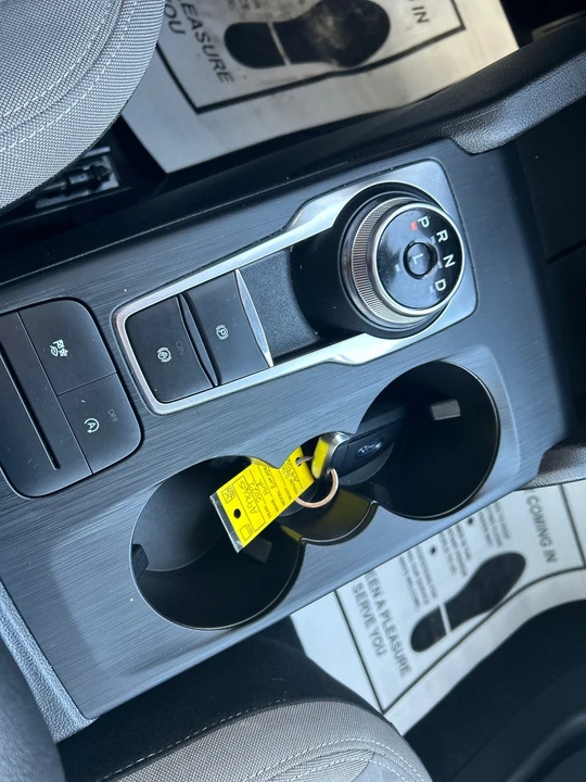 2022 Ford Escape - Image 16 of 18