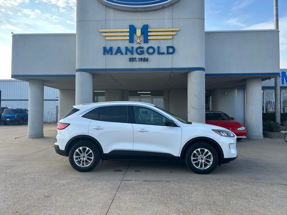 2022 Ford Escape - Image 2 of 18