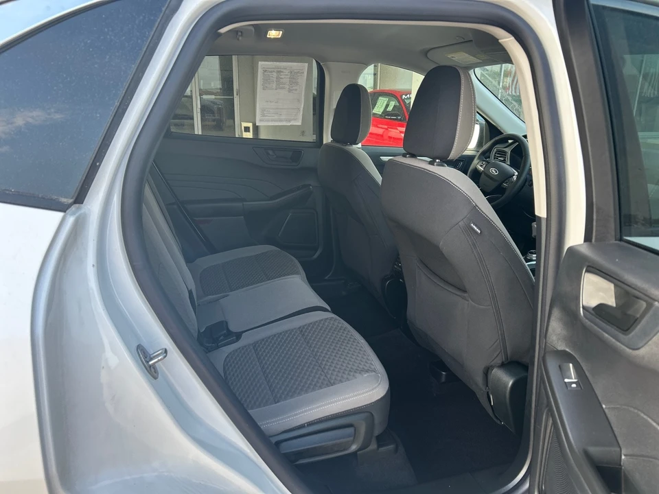 2022 Ford Escape - Image 9 of 18