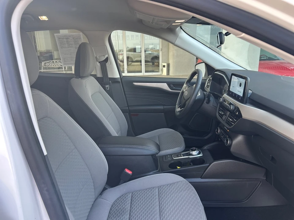 2022 Ford Escape - Image 11 of 18