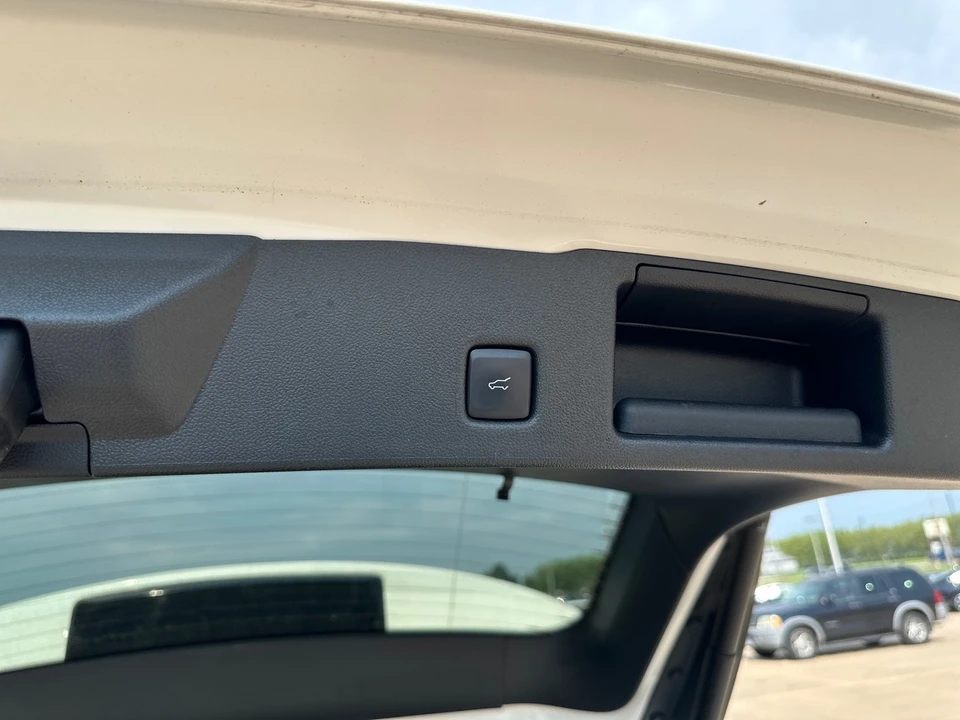 2022 Ford Escape - Image 15 of 21