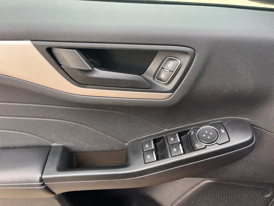 2022 Ford Escape - Image 10 of 12